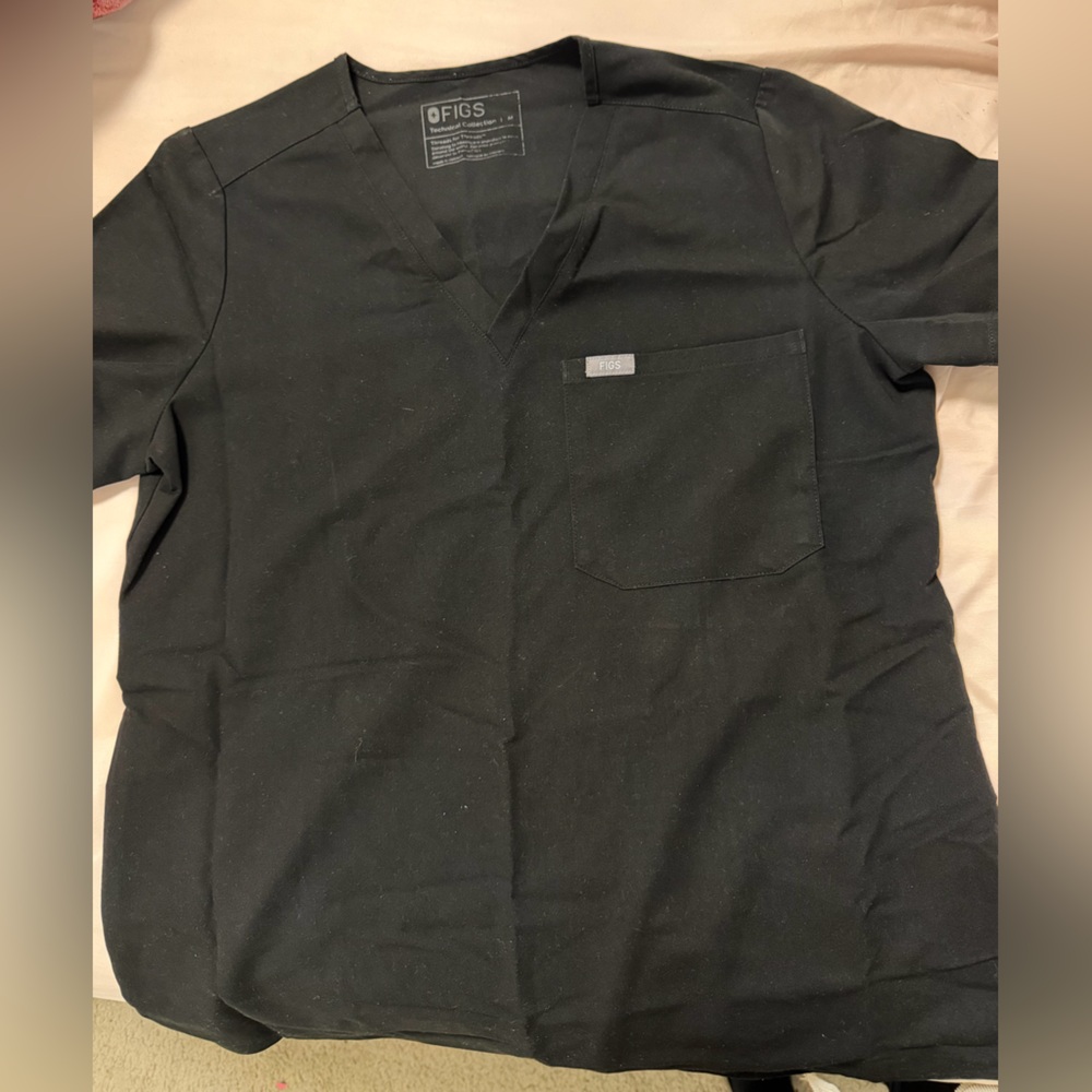 Figs Black Scrub Top